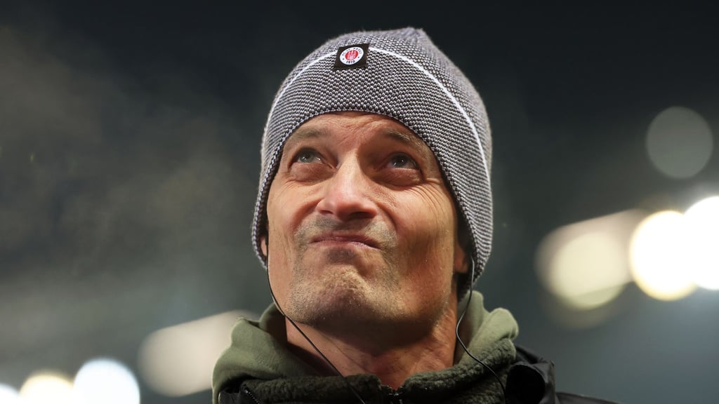 St. Pauli Coach Blessin's Irate Reaction to Frankfurt Rumors